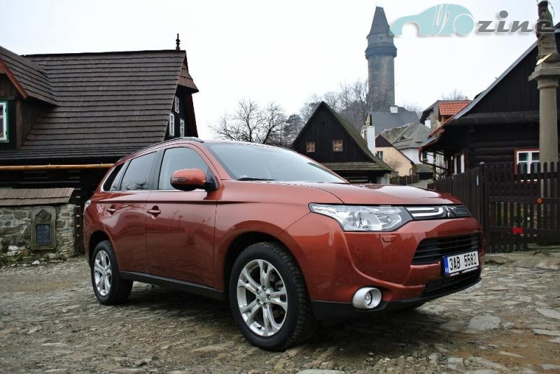 TEST Mitsubishi Outlander 2,2 DI-D - Konkurenci po krku