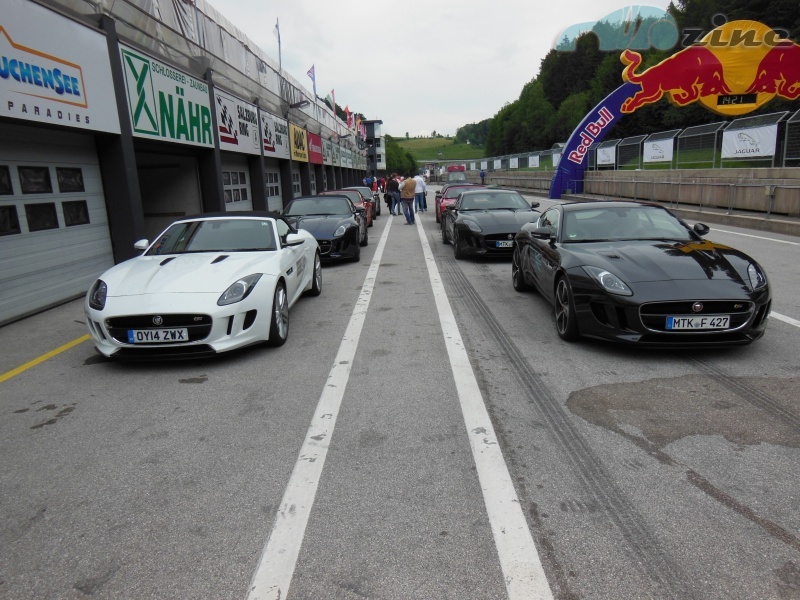 TRACK TEST Jaguar F-Type S Cabriolet vs. Jaguar F-Type R Coupé